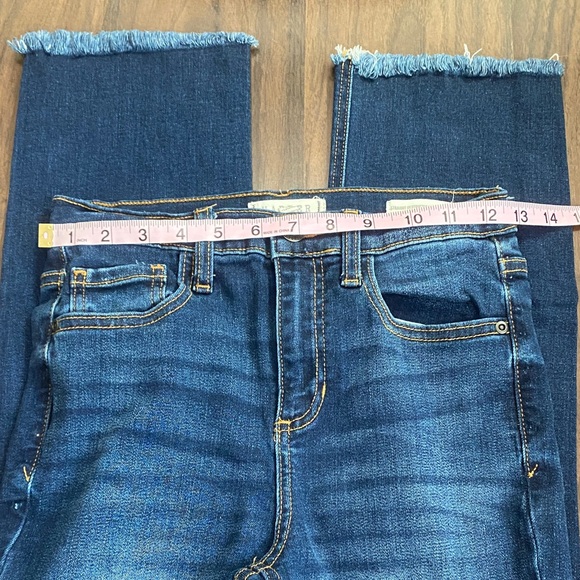 Harper Heritage Straight Leg Destructed High Rise Denim Jeans - Picture 5 of 10